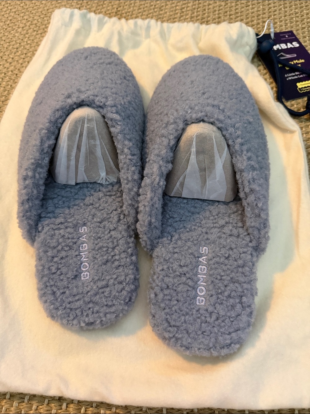 New! Bombas Plush Sunday Mule Sherpa Slip-On Slippers in Light Blue - Picture 4 of 6